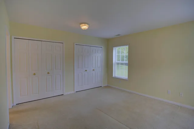 $179,000 | 920 Oakbrook Drive, Jackson, MI 49203