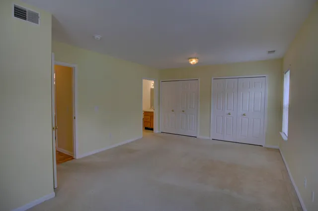 $179,000 | 920 Oakbrook Drive, Jackson, MI 49203