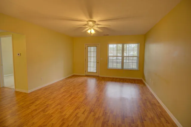 $179,000 | 920 Oakbrook Drive, Jackson, MI 49203