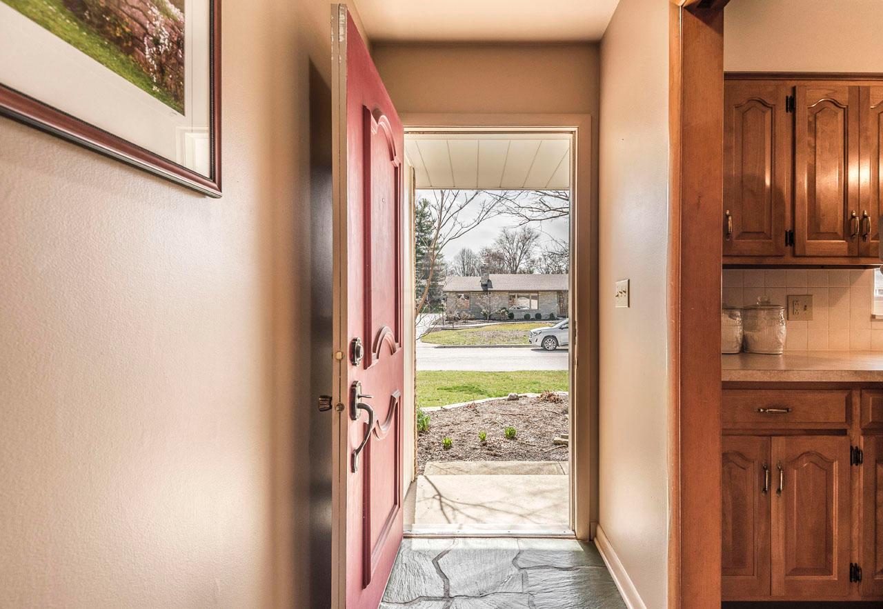 1380 Kirkley Road Columbus, OH 43221 - Photo 2 of 34 Gallery Image 2