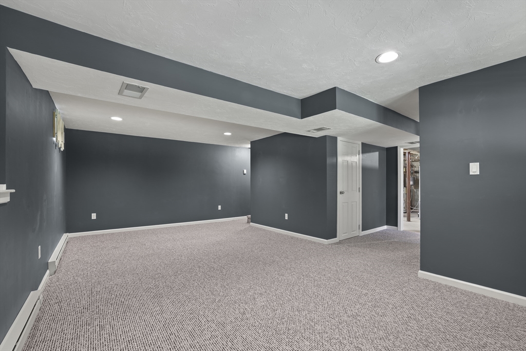 8 Walker Road Franklin, MA 02038 - Photo 38 of 40