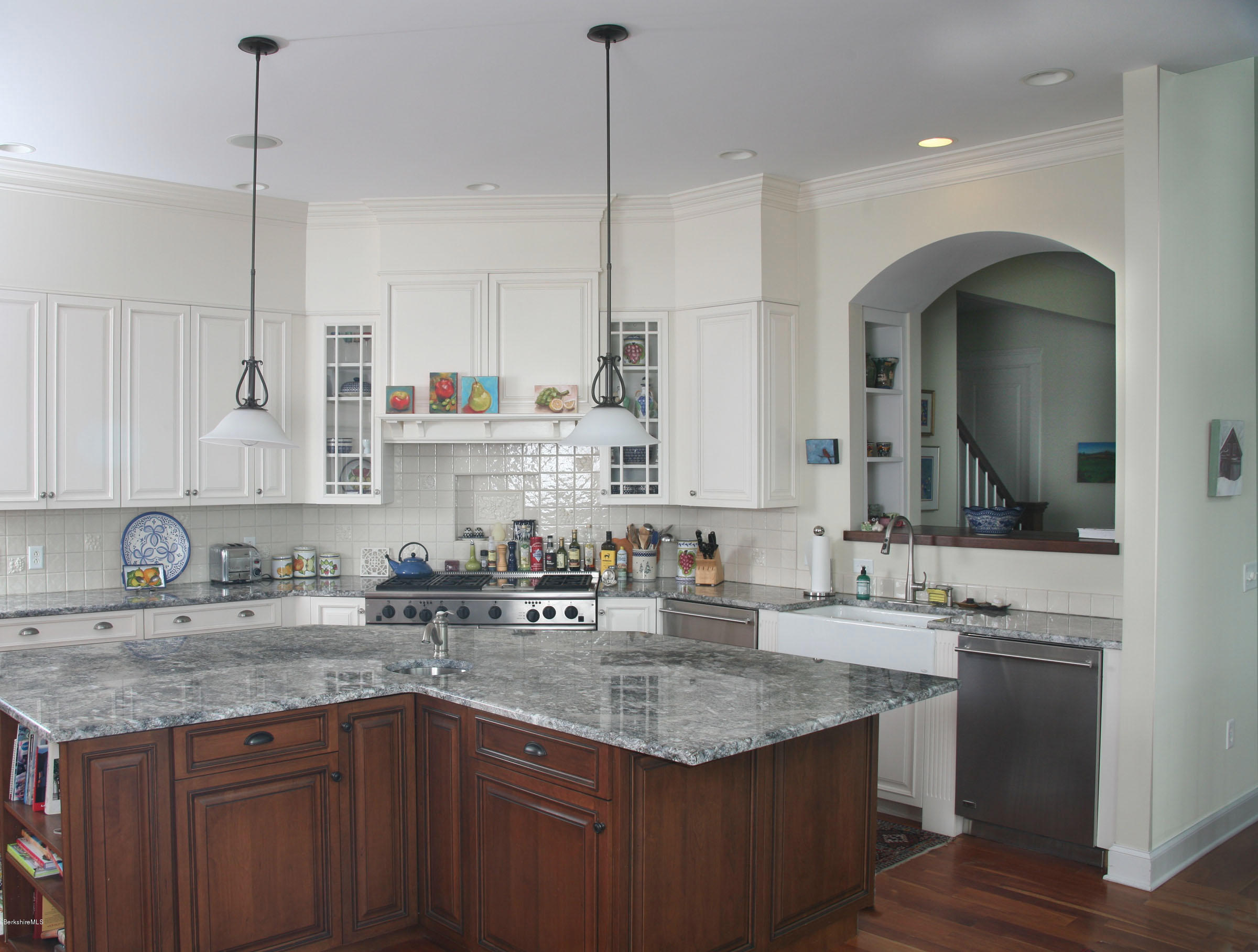 230 Lenox Road Richmond, MA 01254 - Photo 10 of 32 Modern Amenities