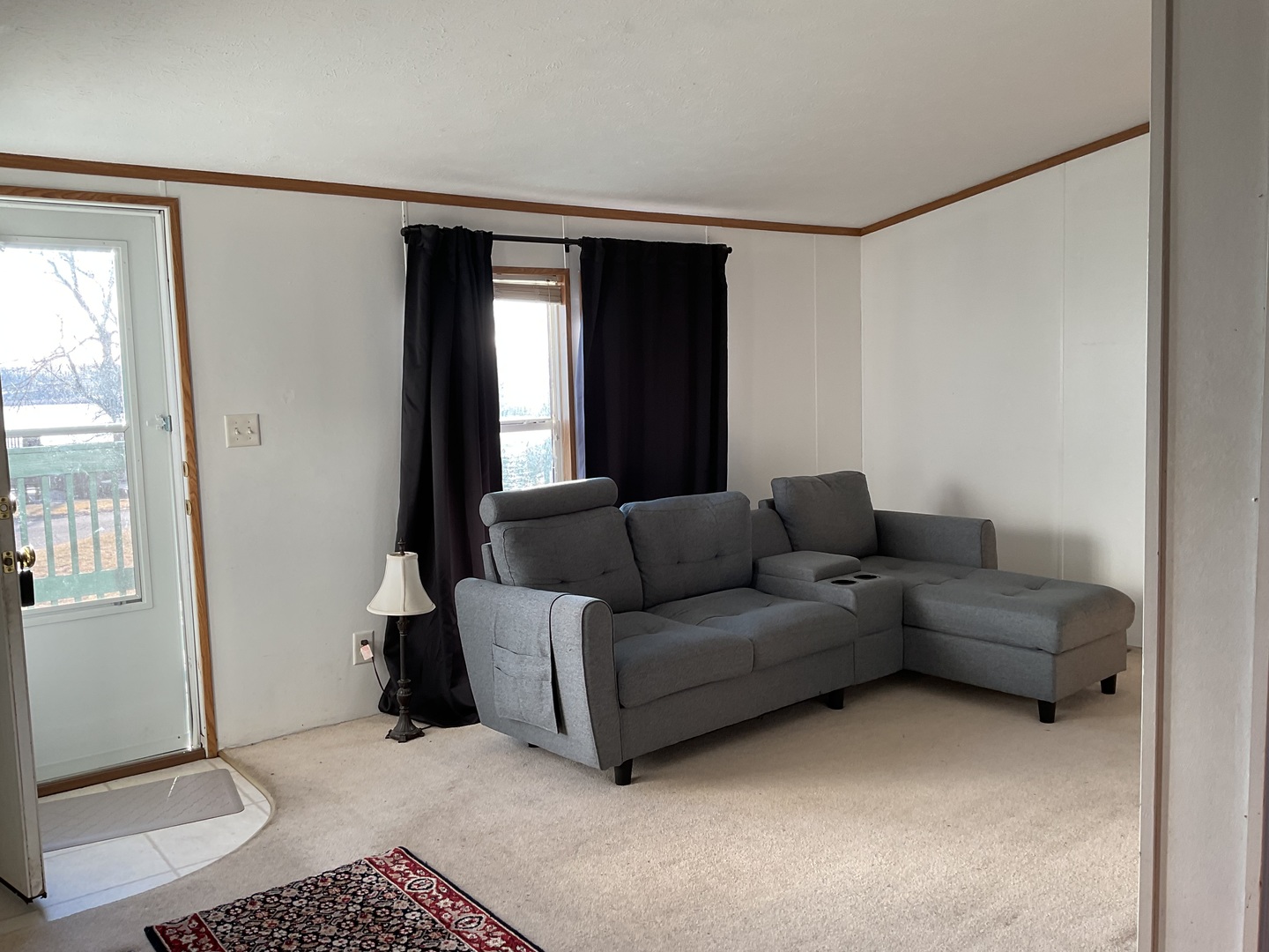 281 Misty Ridge Lakemoor, IL 60051 - Photo 3 of 16 a living room with furniture and a window