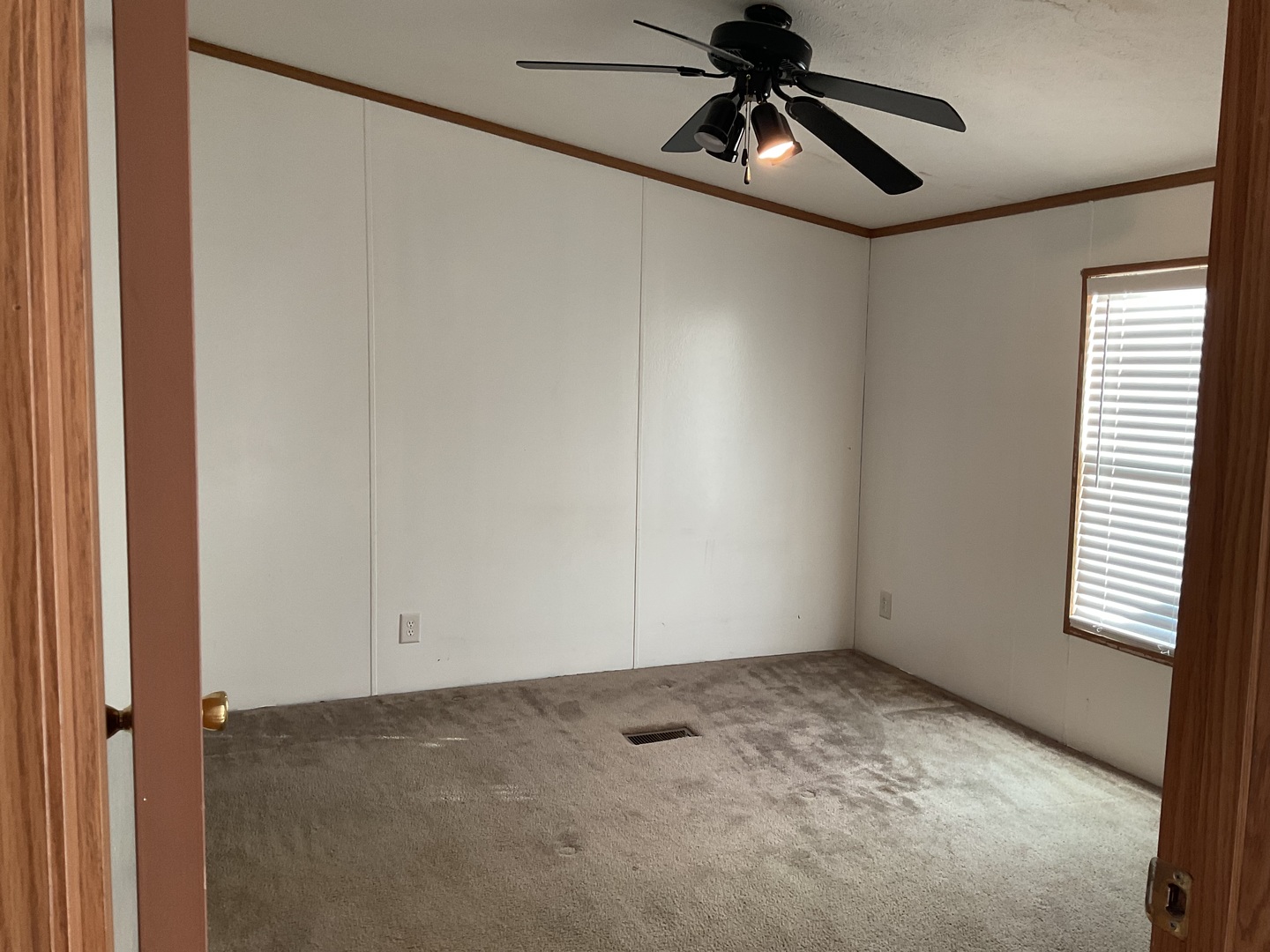 281 Misty Ridge Lakemoor, IL 60051 - Photo 8 of 16 a view of room with window and ceiling fan