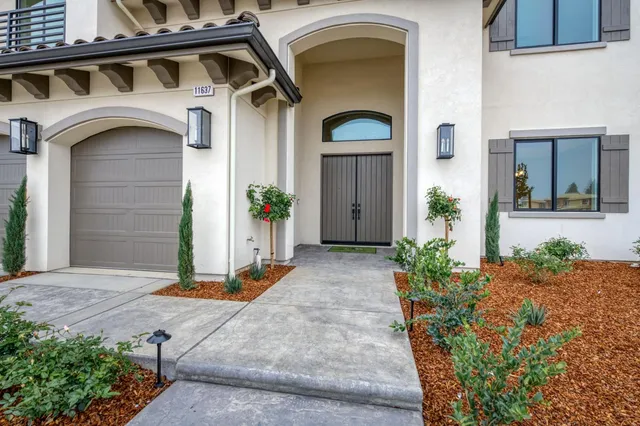 $1,853,000 | 11637 North Trevino Lane, Fresno, CA 93730