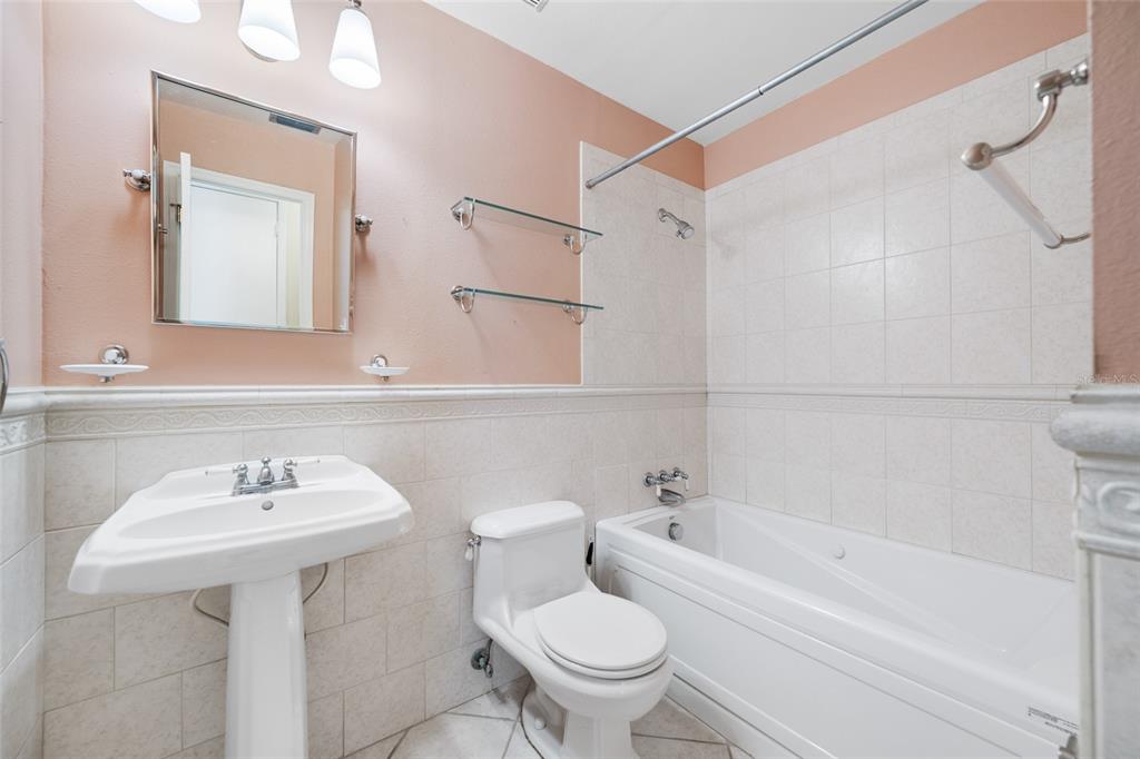 4448 Ranchwood Lane Tampa, FL 33624 - Photo 36 of 45