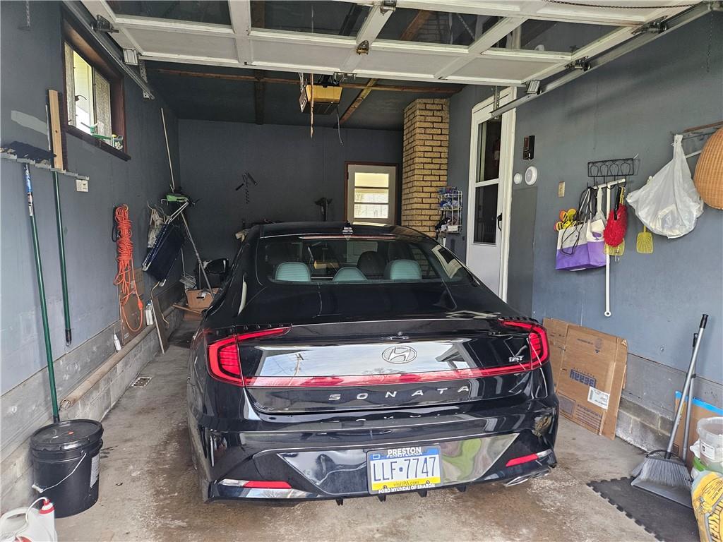 521 West Butler Street Mercer, PA 16137 - Photo 19 of 23 a room with musical instruments