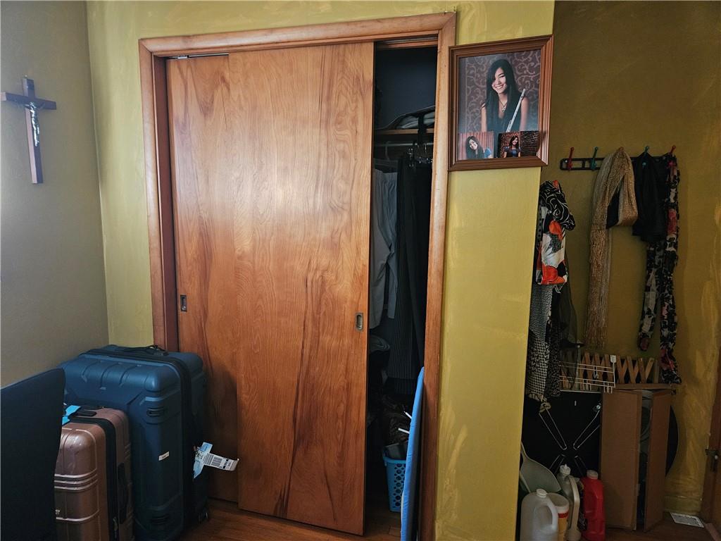 521 West Butler Street Mercer, PA 16137 - Photo 9 of 23 a view of walk in closet