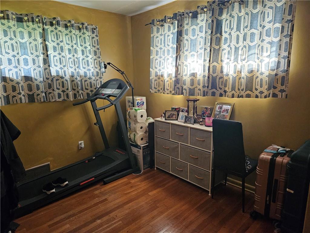 521 West Butler Street Mercer, PA 16137 - Photo 10 of 23 a room with furniture and a window