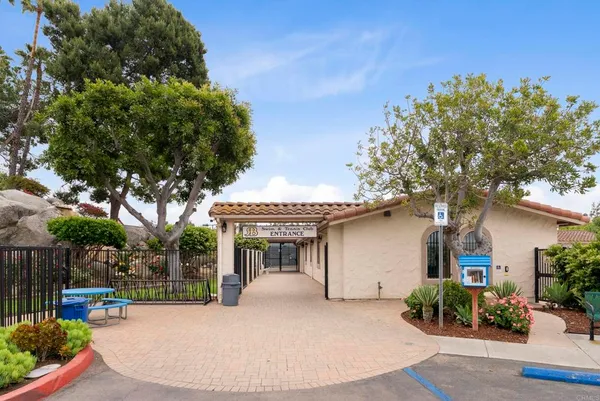 $600,000 | 12188 Rancho Bernardo Road, Unit B, San Diego, CA 92128