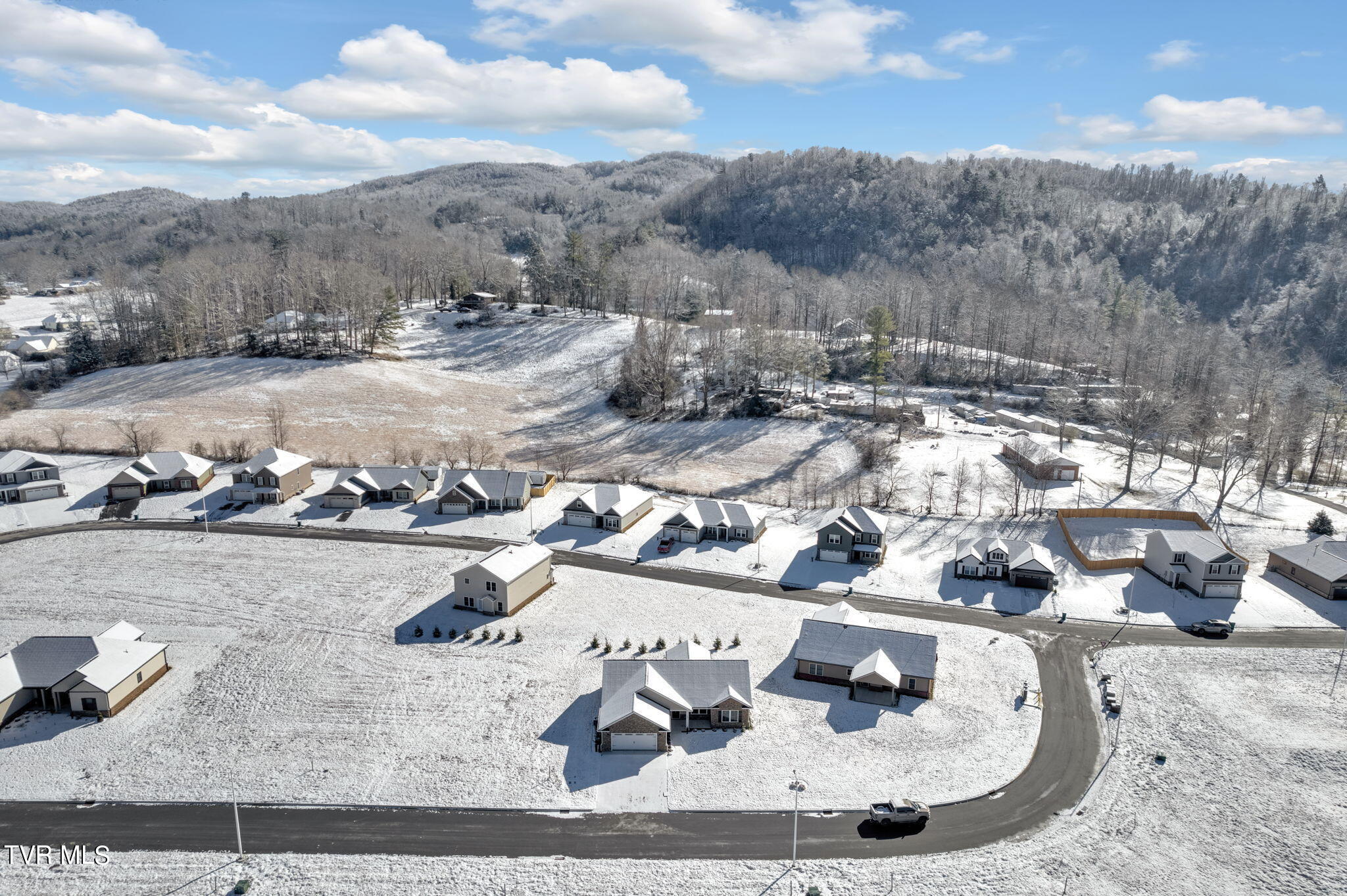 125 Ervin Loop Erwin, TN 37650 - Photo 35 of 44 32-web-or-mls-DJI_0233