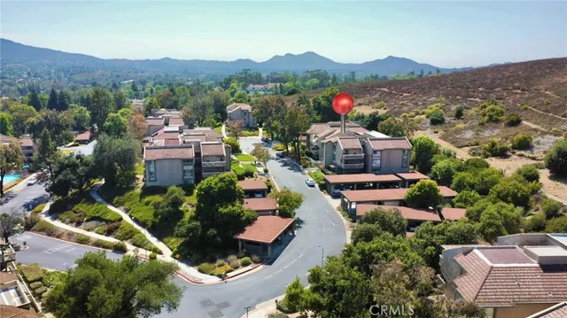 $319,000 | 327 Chestnut Hill Court, Unit 22, Thousand Oaks, CA 91360