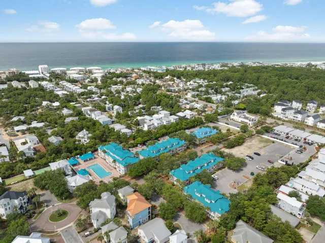 view of city and green space