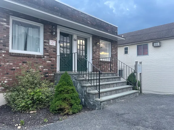 $1,650 | 64 Lake Avenue, Unit 2, Danbury, CT 06810