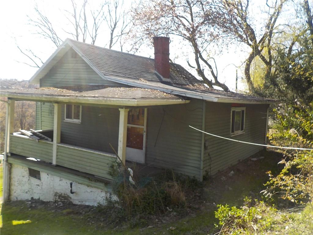 185 Gates Road Adah, PA 15410 - Photo 3 of 7