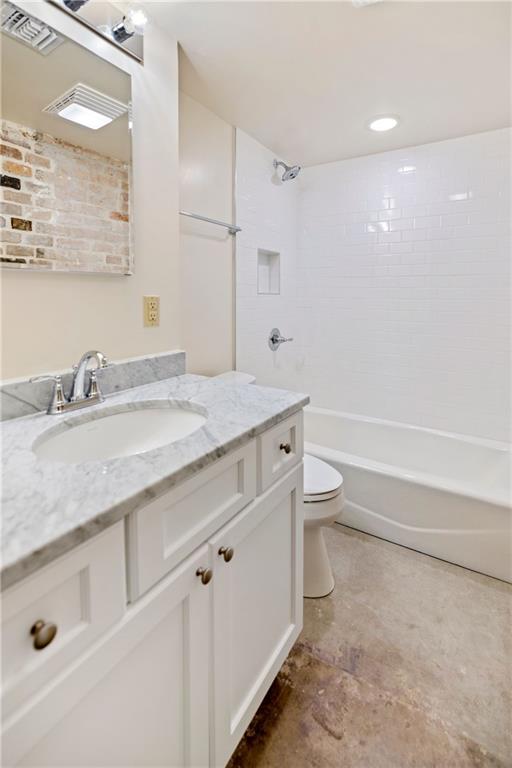 438 Dauphine Street, Unit 1B New Orleans, LA 70112 - Photo 5 of 6