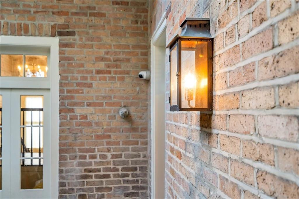 438 Dauphine Street, Unit 1B New Orleans, LA 70112 - Photo 6 of 6