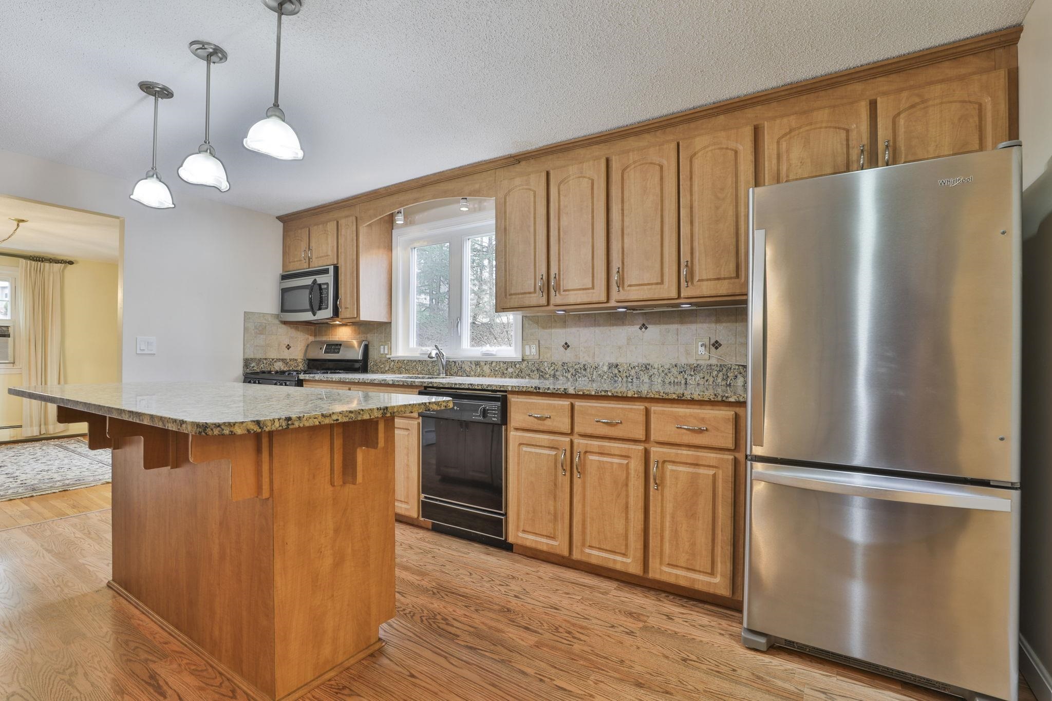 77 Dunbarton Drive Nashua, NH 03063 - Photo 14 of 51