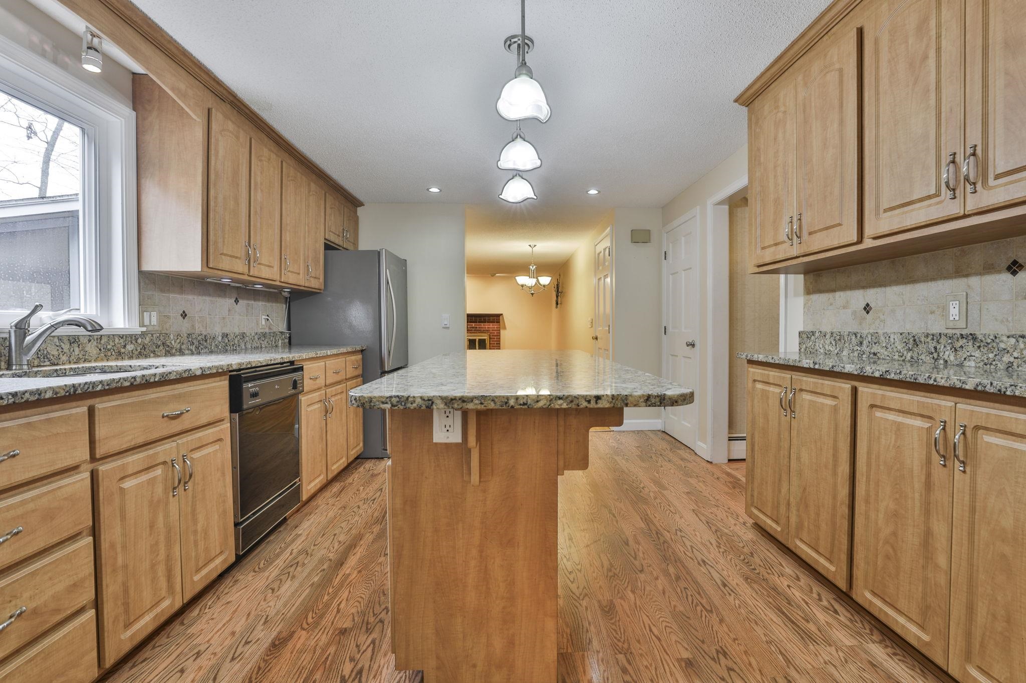 77 Dunbarton Drive Nashua, NH 03063 - Photo 16 of 51