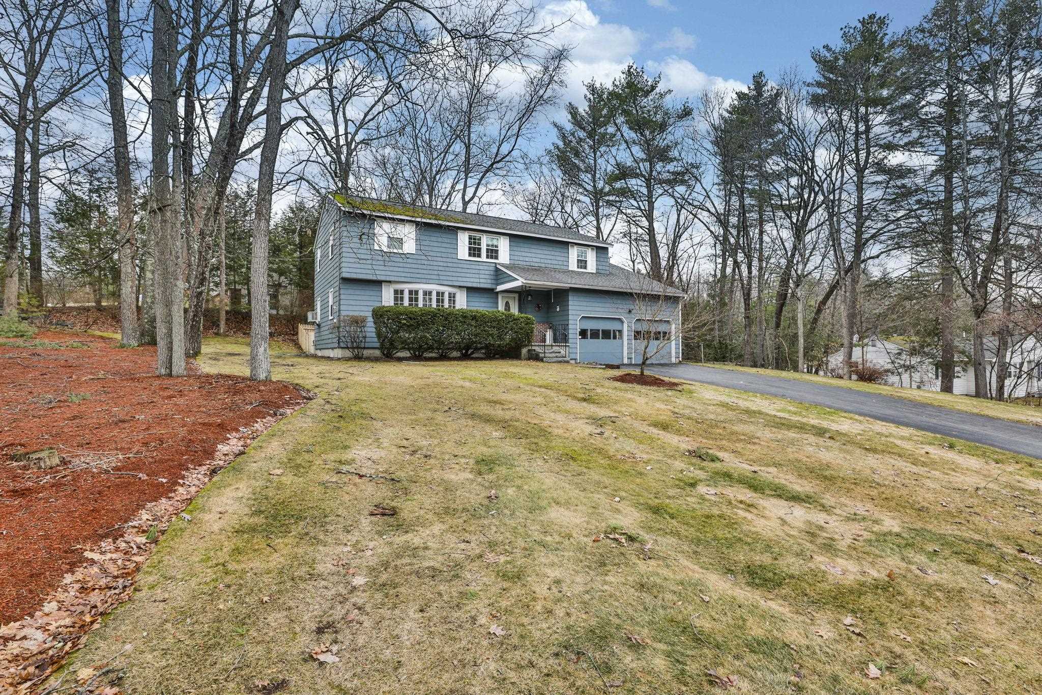 77 Dunbarton Drive Nashua, NH 03063 - Photo 3 of 51