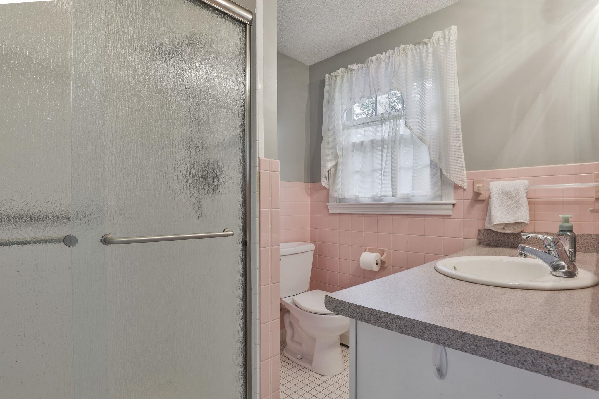 77 Dunbarton Drive Nashua, NH 03063 - Photo 35 of 51
