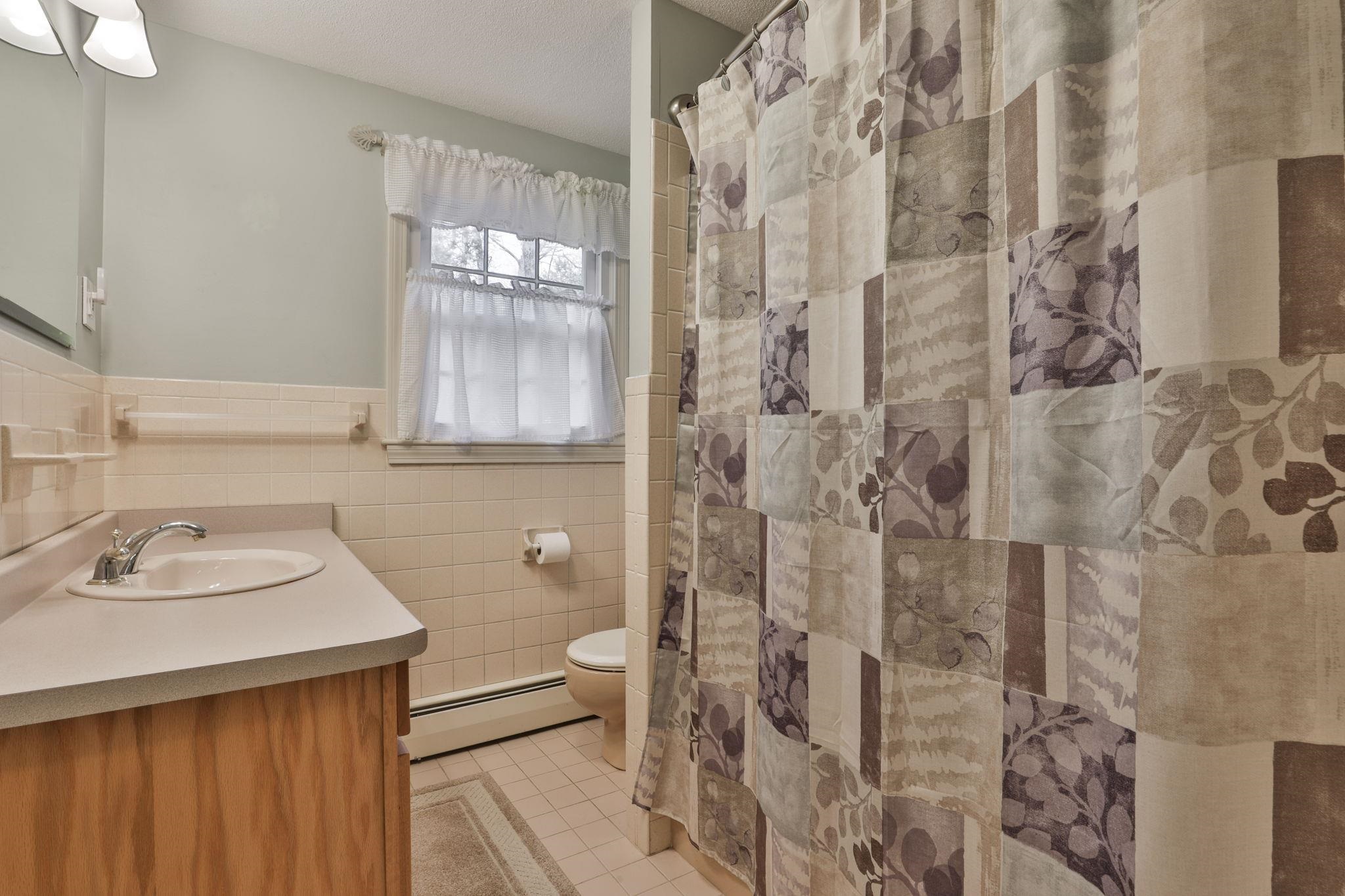 77 Dunbarton Drive Nashua, NH 03063 - Photo 45 of 51