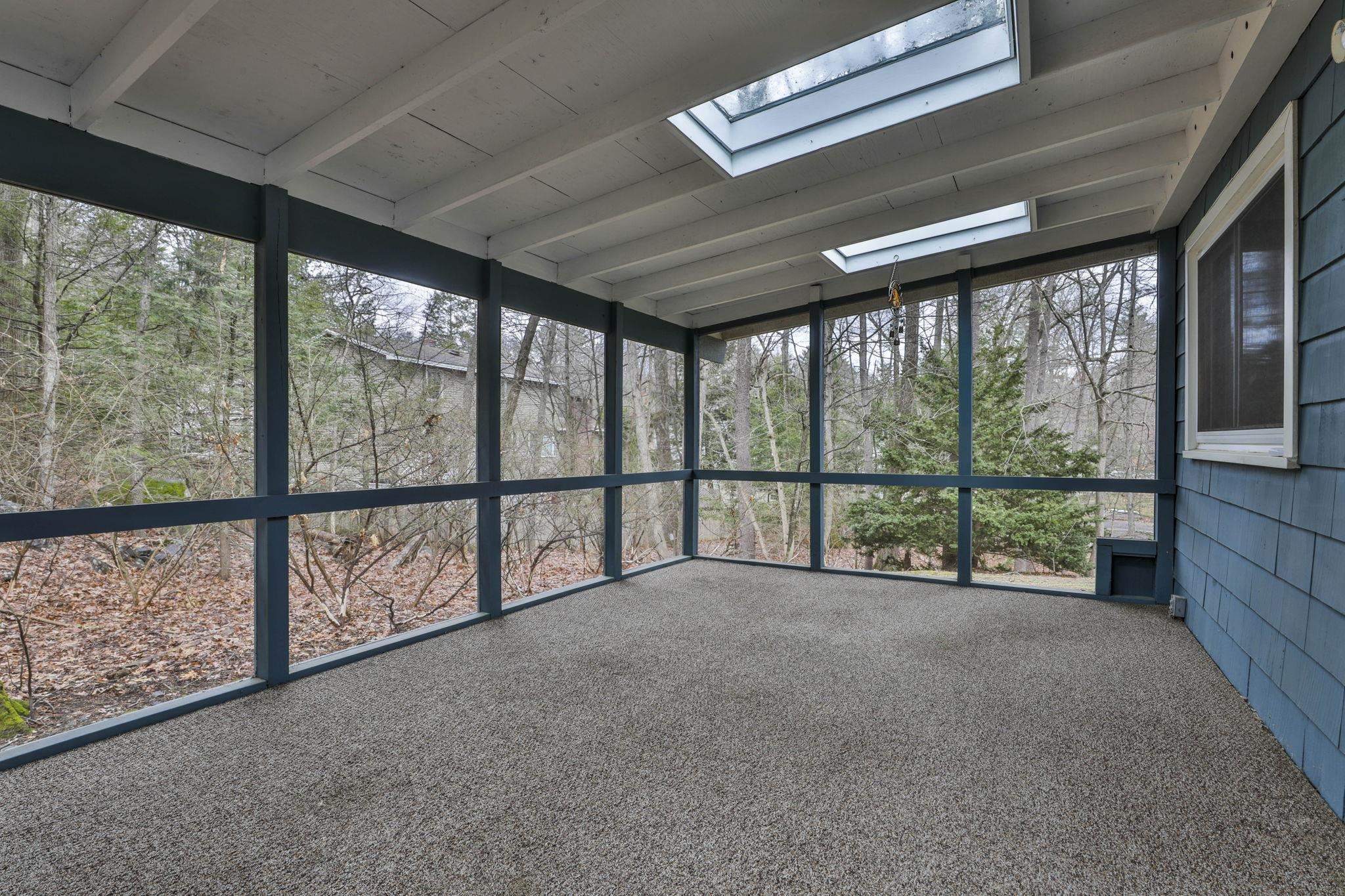 77 Dunbarton Drive Nashua, NH 03063 - Photo 5 of 51