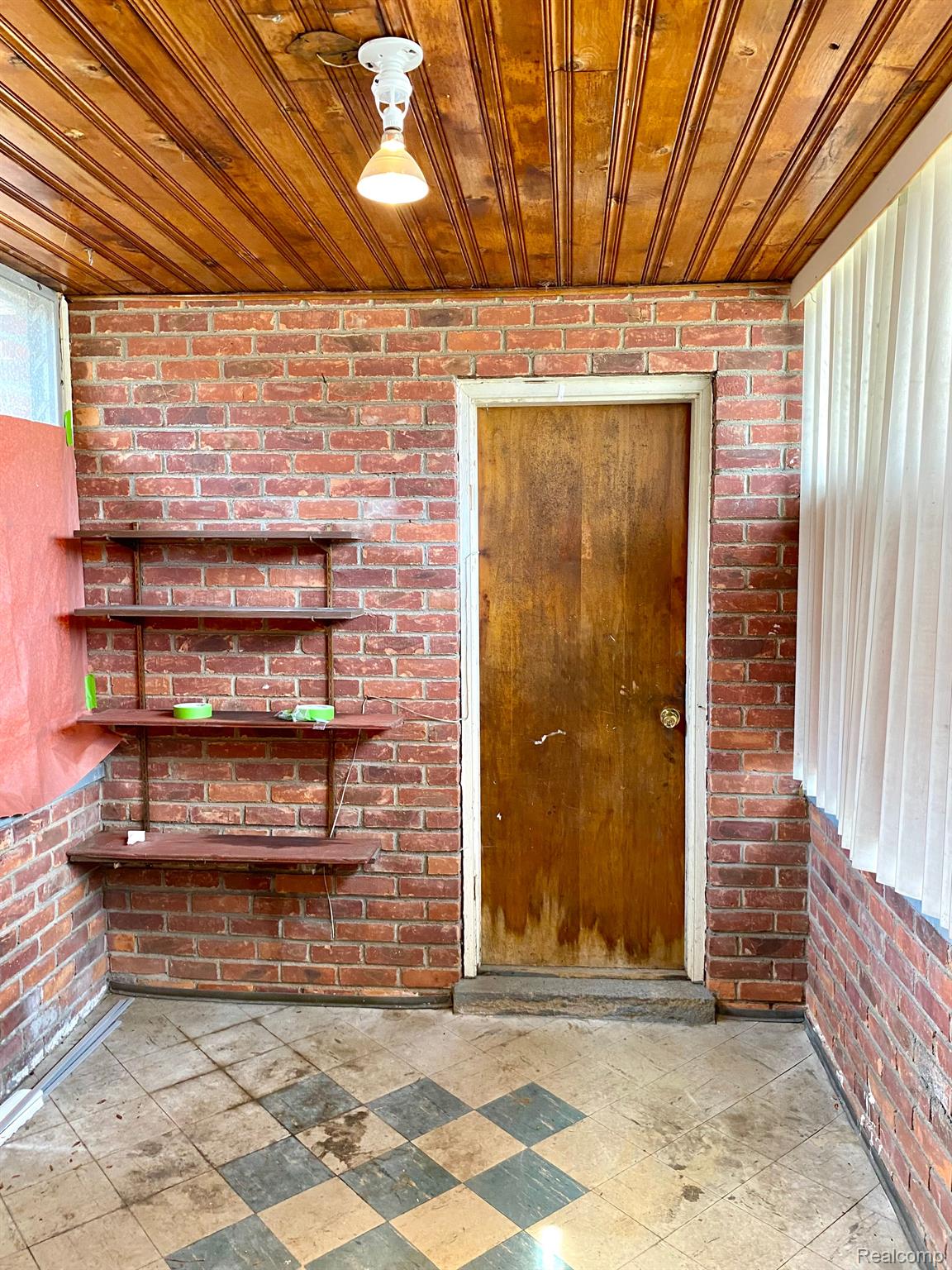 19965 Evergreen Road Detroit, MI 48219 - Photo 30 of 32 Breezeway 2