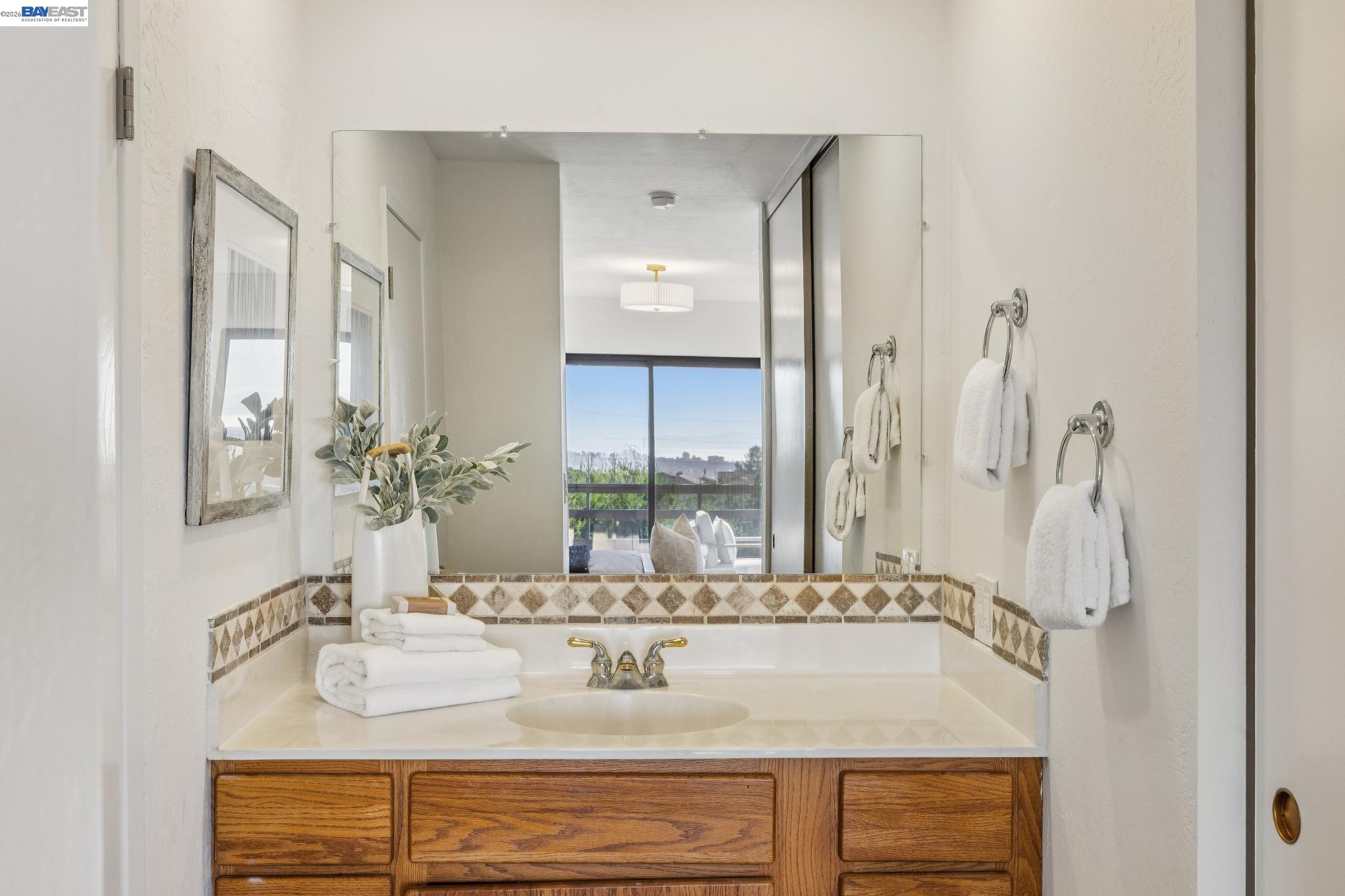 5624 Greenridge Road Castro Valley, CA 94552 - Photo 37 of 99 Gallery Image 37