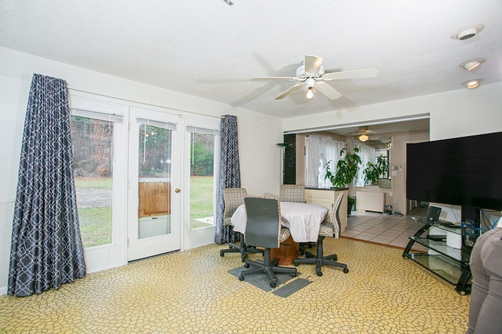 399 Marion Road Middleboro, MA 02346 - Photo 12 of 38