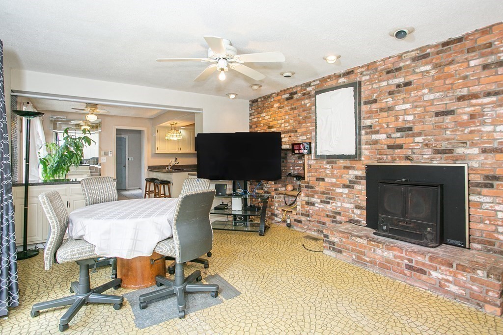 399 Marion Road Middleboro, MA 02346 - Photo 13 of 38