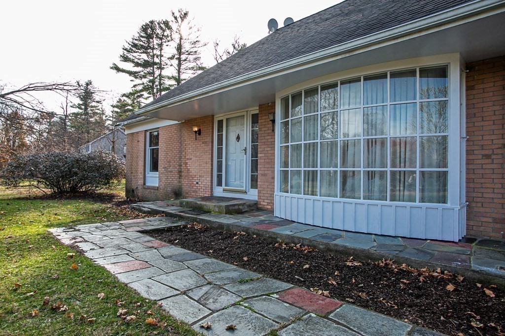 399 Marion Road Middleboro, MA 02346 - Photo 3 of 38