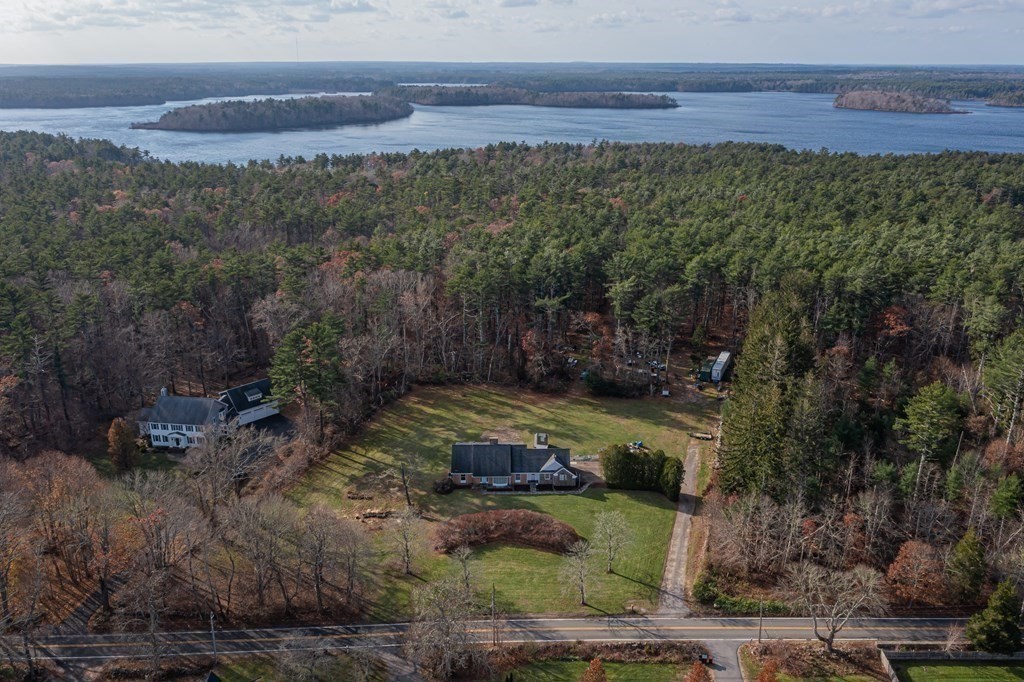 399 Marion Road Middleboro, MA 02346 - Photo 5 of 38