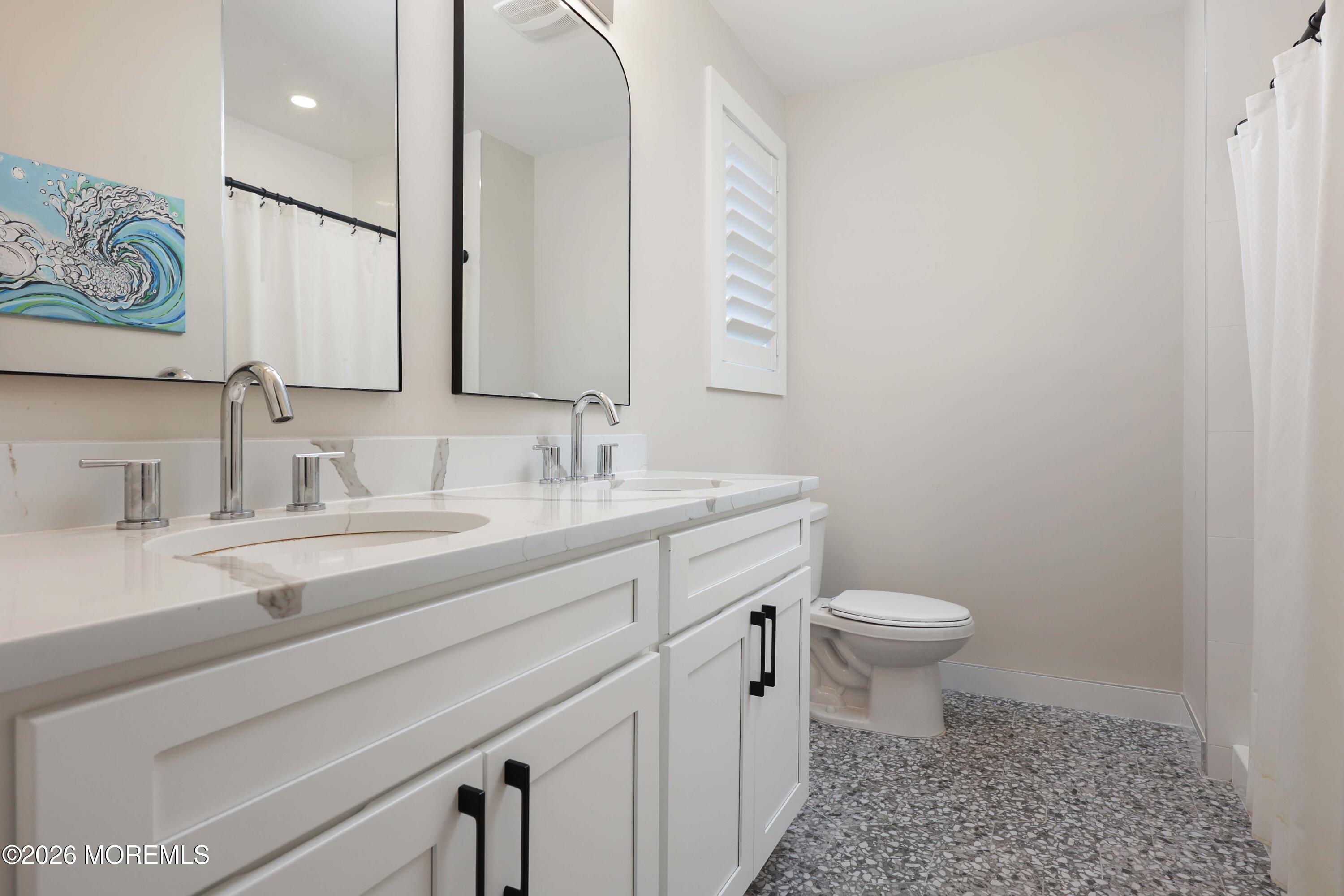333 1st Street, Unit 8 Keyport, NJ 07735 - Photo 18 of 35 Primary Bathroom