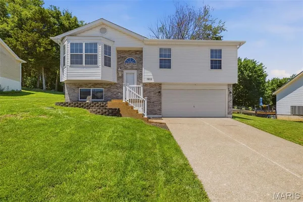 $259,000 | 1955 Anchorage Drive, Festus, MO 63028
