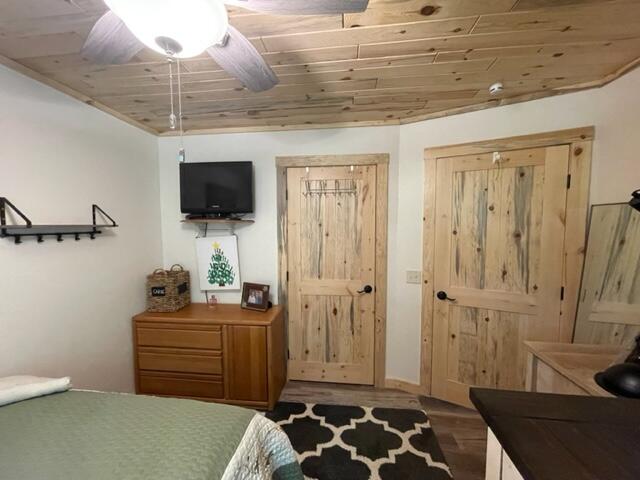 7140 South James Road Baldwin, MI 49304 - Photo 18 of 21 IMG_2223