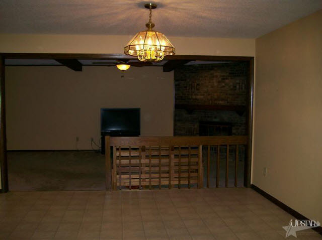 4324 Locust Spring Place Fort Wayne, IN 46804 - Photo 9 of 18 Gallery Image 9
