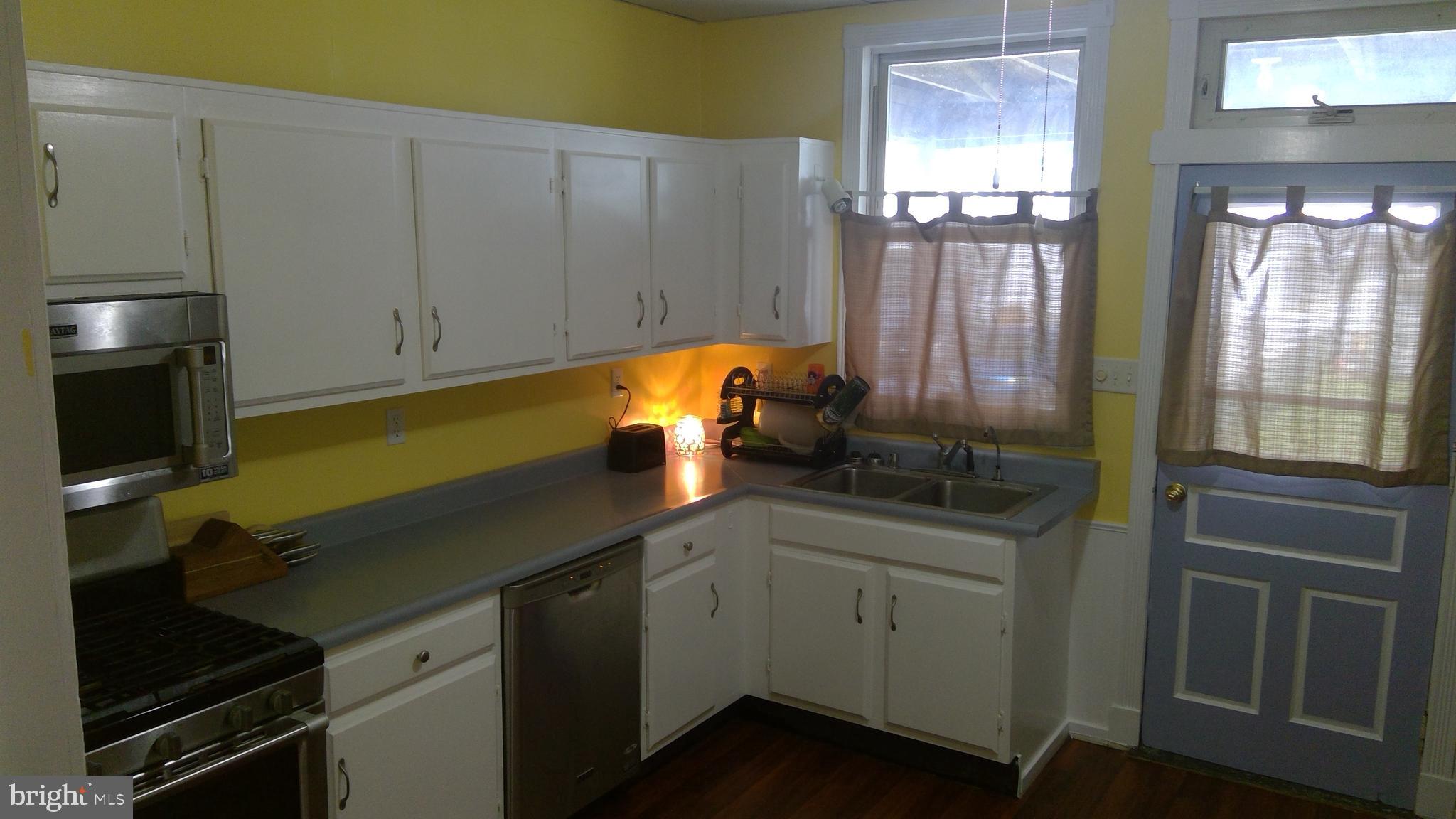 125 South Main Street Spring Grove, PA 17362 - Photo 9 of 40