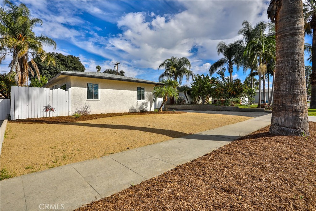 4035 Madrona Road Riverside, CA 92504 - Photo 9 of 45