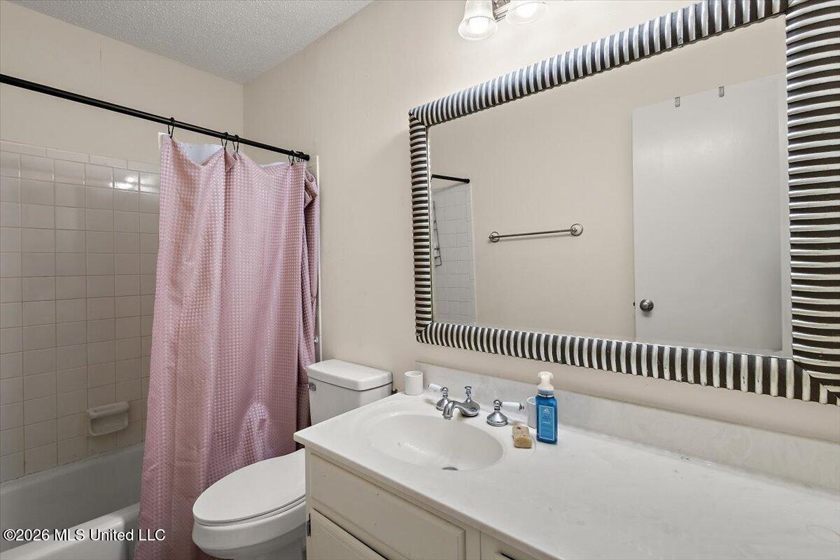 1255 East County Line Road, Unit L7 Jackson, MS 39211 - Photo 16 of 29 16-HTP_4588