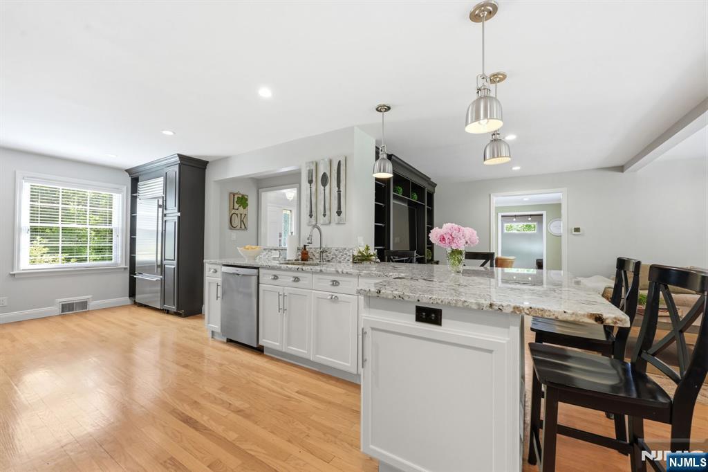 62 Fells Road Verona, NJ 07044 - Photo 14 of 48