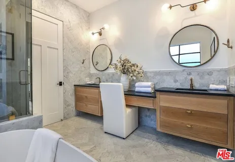 $4,500,000 | 707 Amoroso Place, Venice, CA 90291