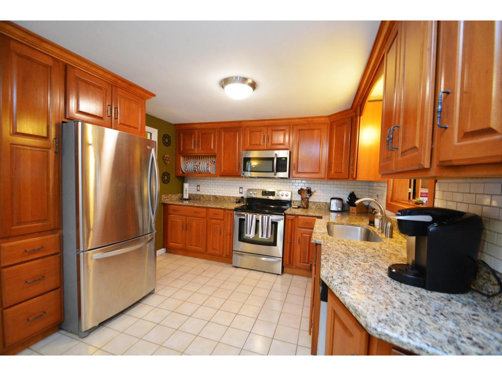 17 Stackpole Road Somersworth, NH 03878 - Photo 3 of 36 Gallery Image 3