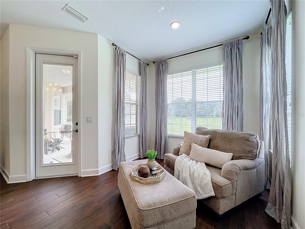 275 Cr 552 Bushnell Bushnell, FL 33513 - Photo 32 of 69 a living room with furniture and a window