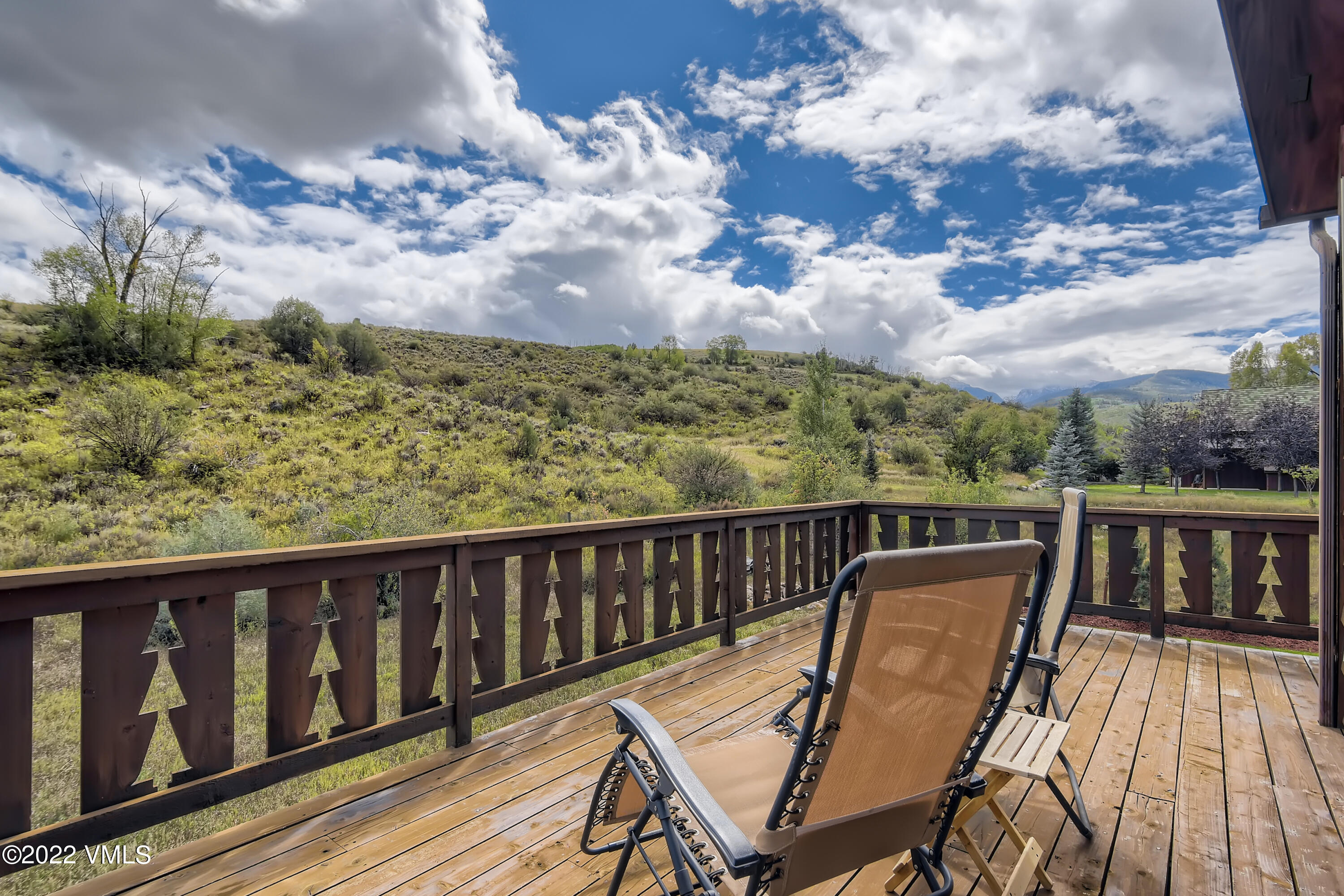 1476 Lake Creek Road Edwards, CO 81632 - Photo 28 of 35 a view of a chairs on the roof deck