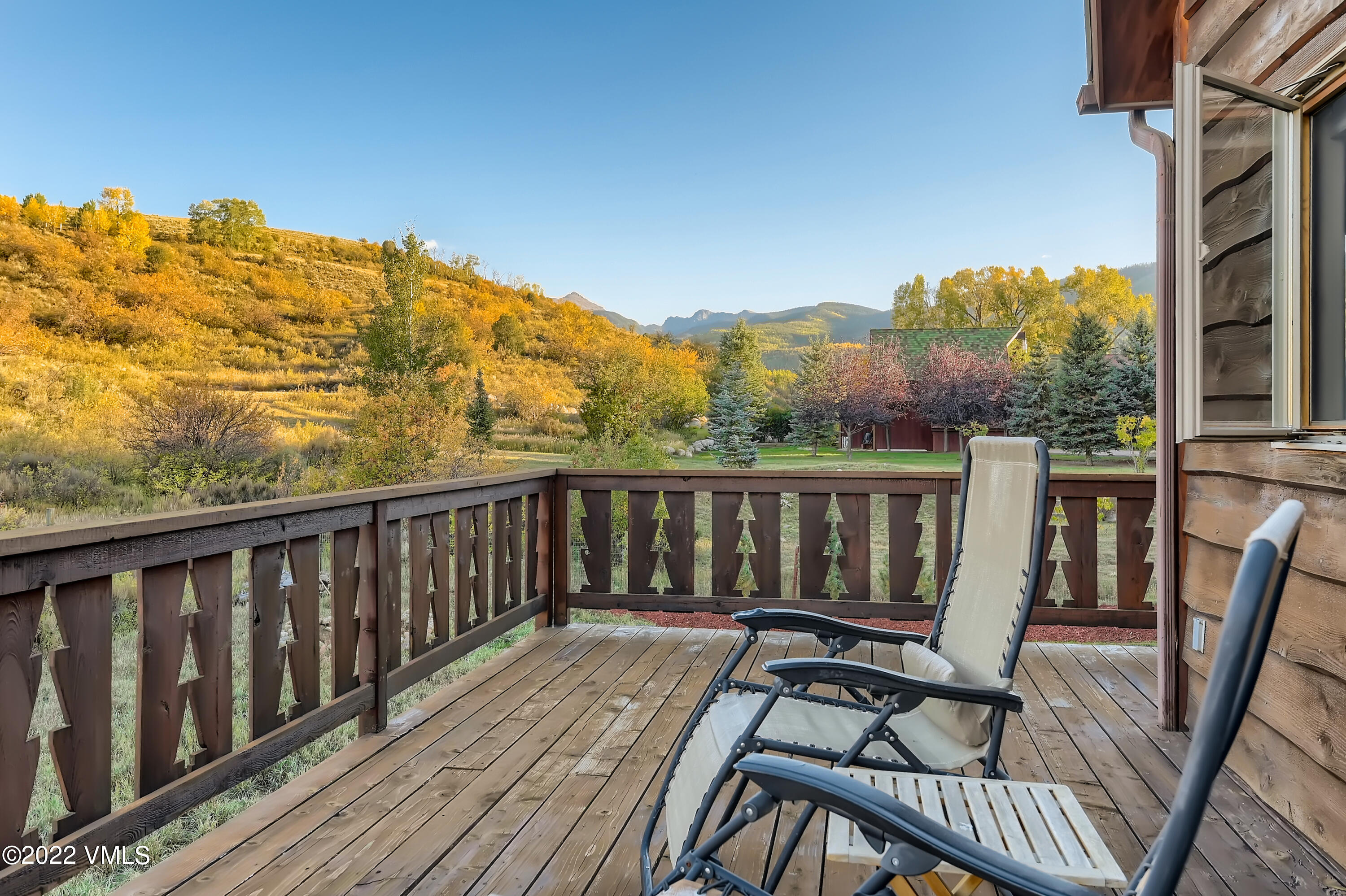 1476 Lake Creek Road Edwards, CO 81632 - Photo 29 of 35 a view of balcony with furniture