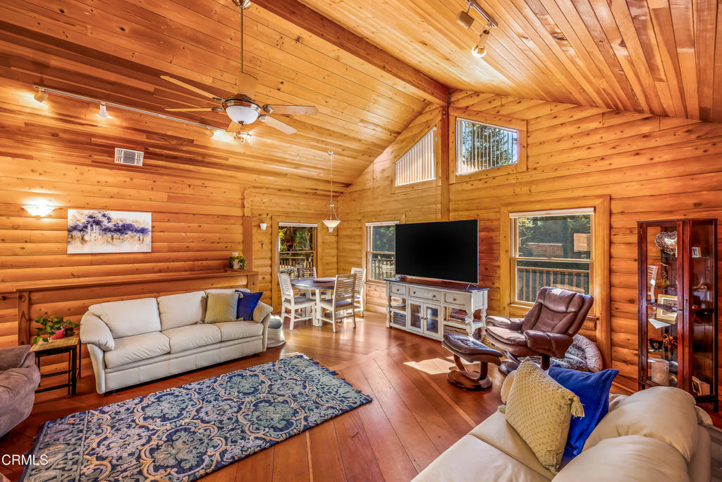 32001 Little Valley Road Fort Bragg, CA 95437 - Photo 11 of 45 Living Area