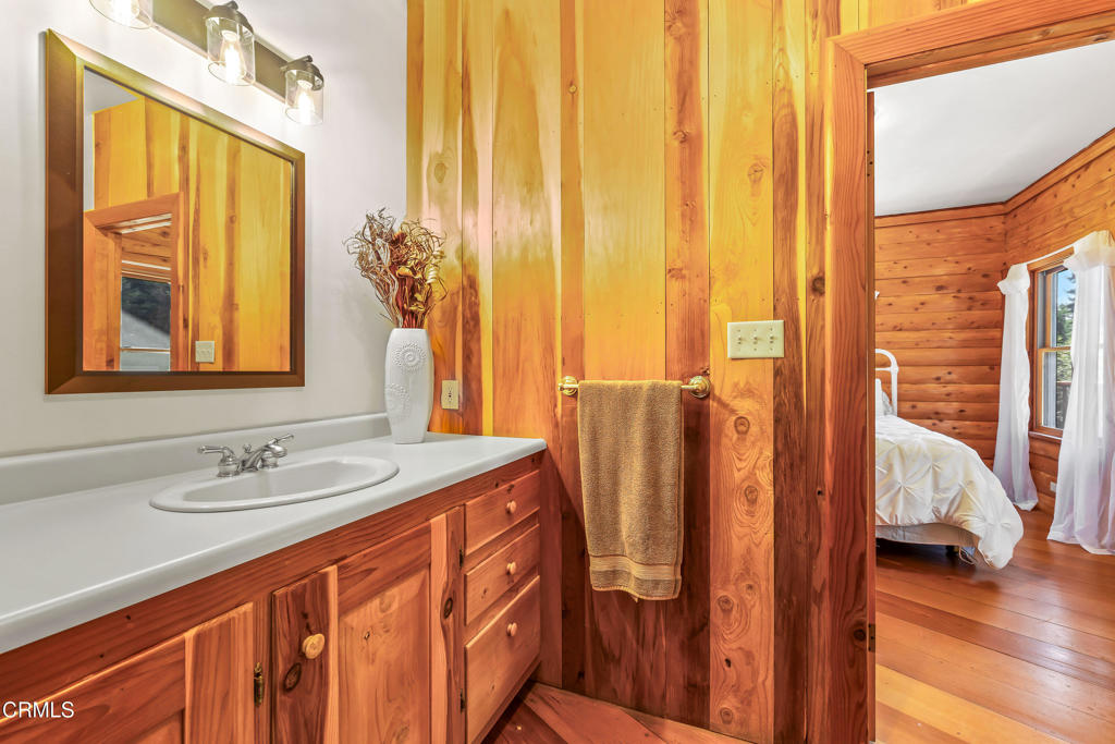 32001 Little Valley Road Fort Bragg, CA 95437 - Photo 28 of 45 Guest Bathroom