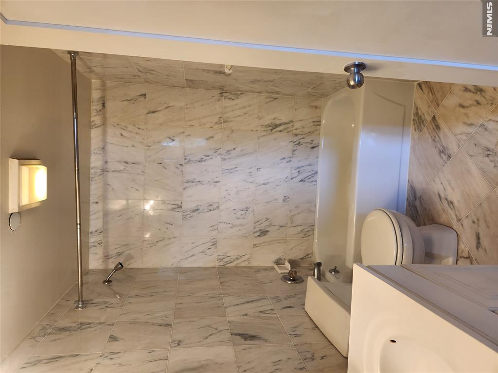 840 River, Unit 307 Edgewater, NJ 07020 - Photo 11 of 13