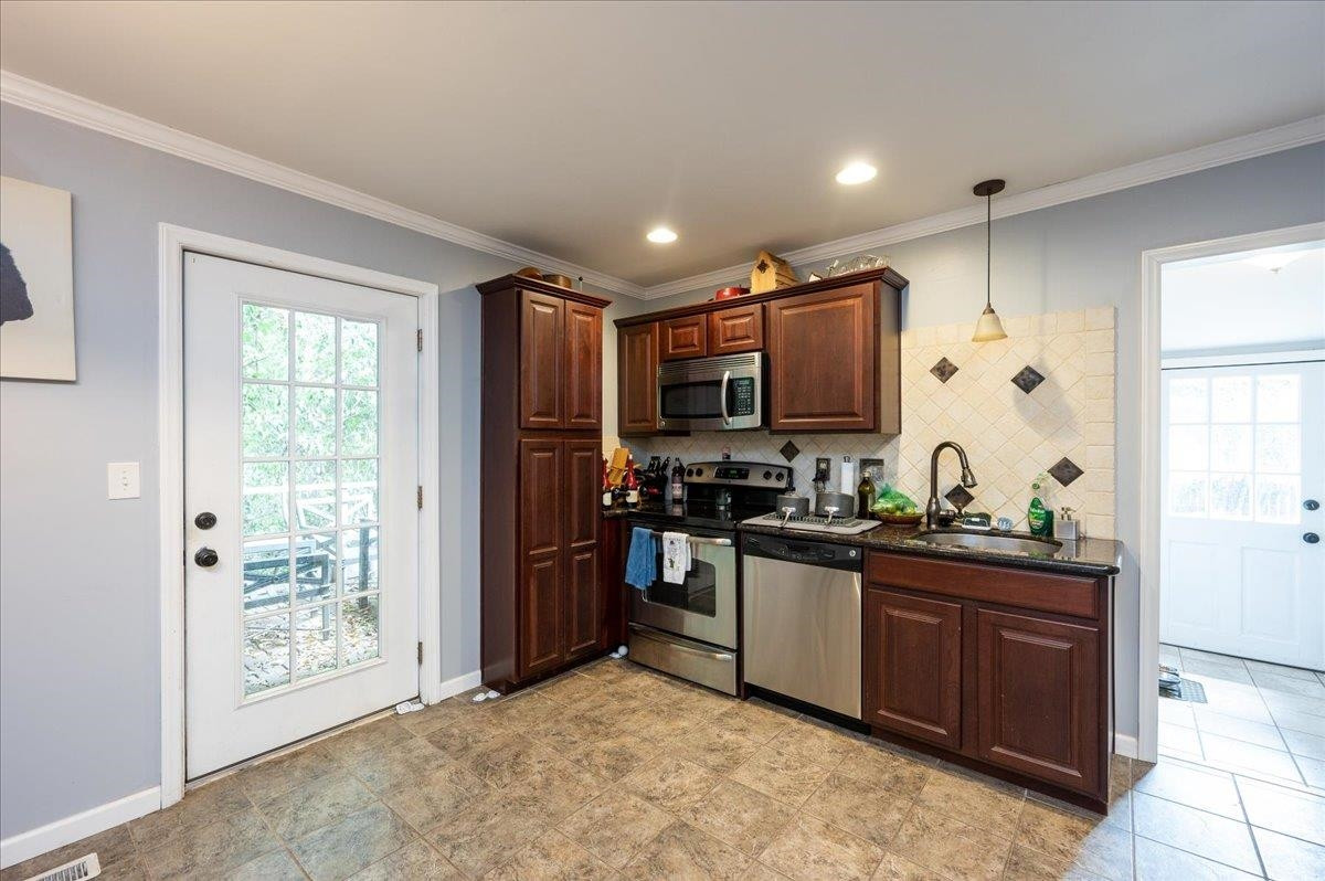 302 Georgetown Road Raleigh, NC 27608 - Photo 8 of 19 Photo 8